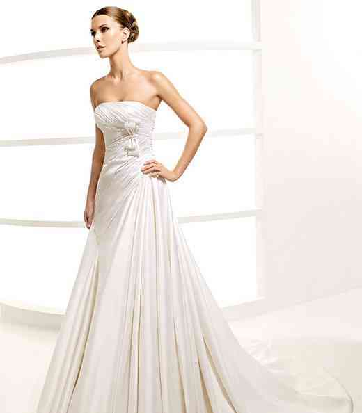 avance-la-sposa-2010-modelo-lepanto_b