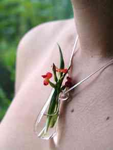 parasite_necklace_221 parasite_necklace_221